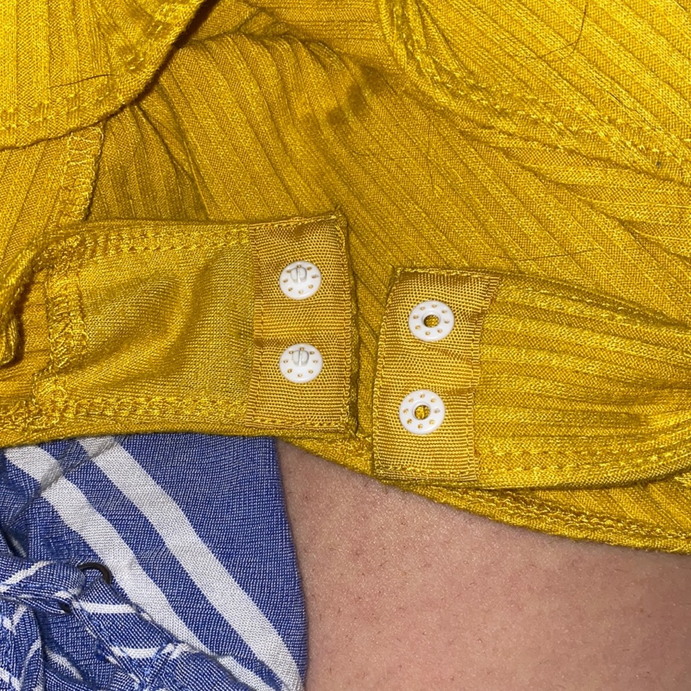 🌵Ribbed Yellow bodysuit! - Picture 7 of 8